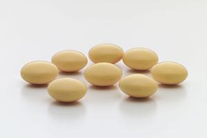 インプラントは一生使える人工の歯と説明する長野の歯科医院