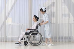 無料保証制度完備のインプラント治療